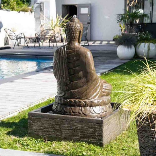 Fontaine de jardin bouddha assis 1 m 20 patiné