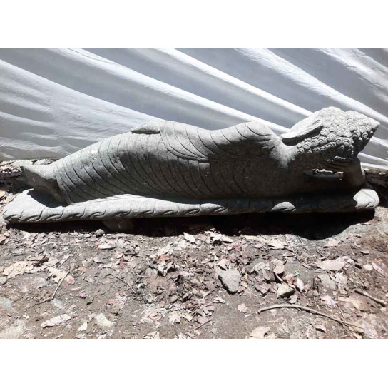 Statue bouddha allongé en pierre volcanique 1m50