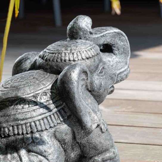 Statue eléphant assis 40cm gris antique